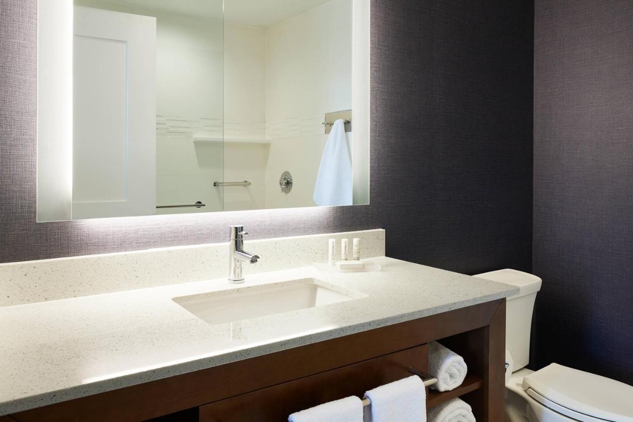 Residence Inn By Marriott Dallas By The Galleria Zewnętrze zdjęcie